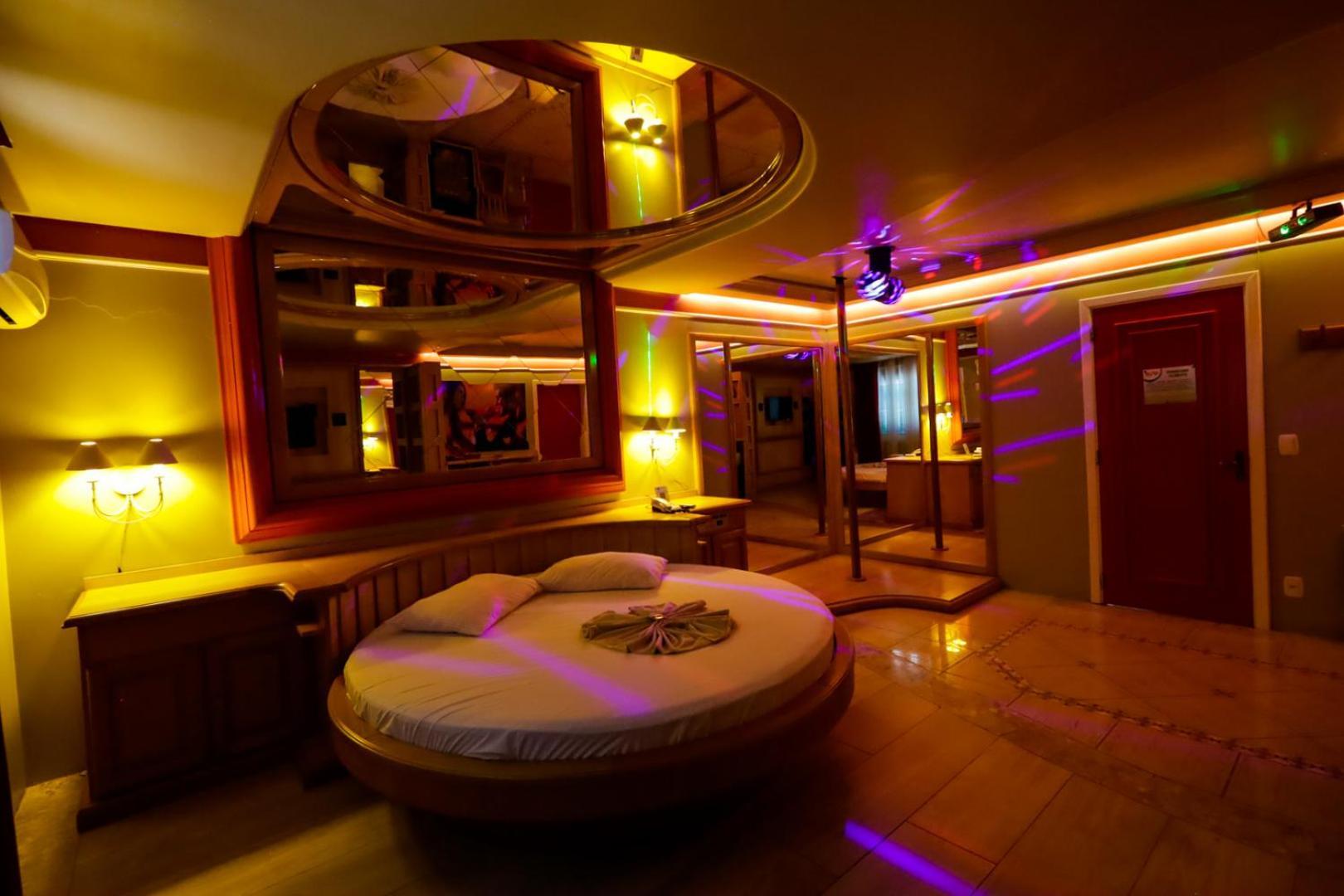 Motel Avenida (Adults Only) Gramado Buitenkant foto